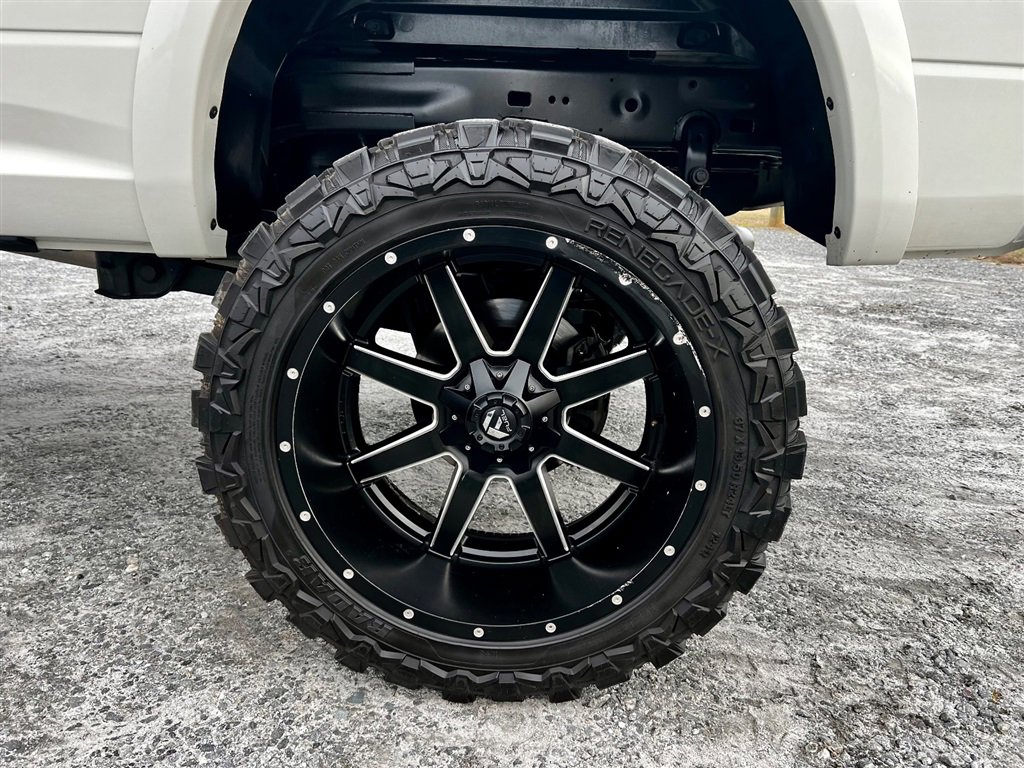 Used 2018 RAM 2500 Laramie w/ Sport Appearance Group image 12