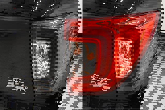 Used 2021 Honda Passport Sport image 11