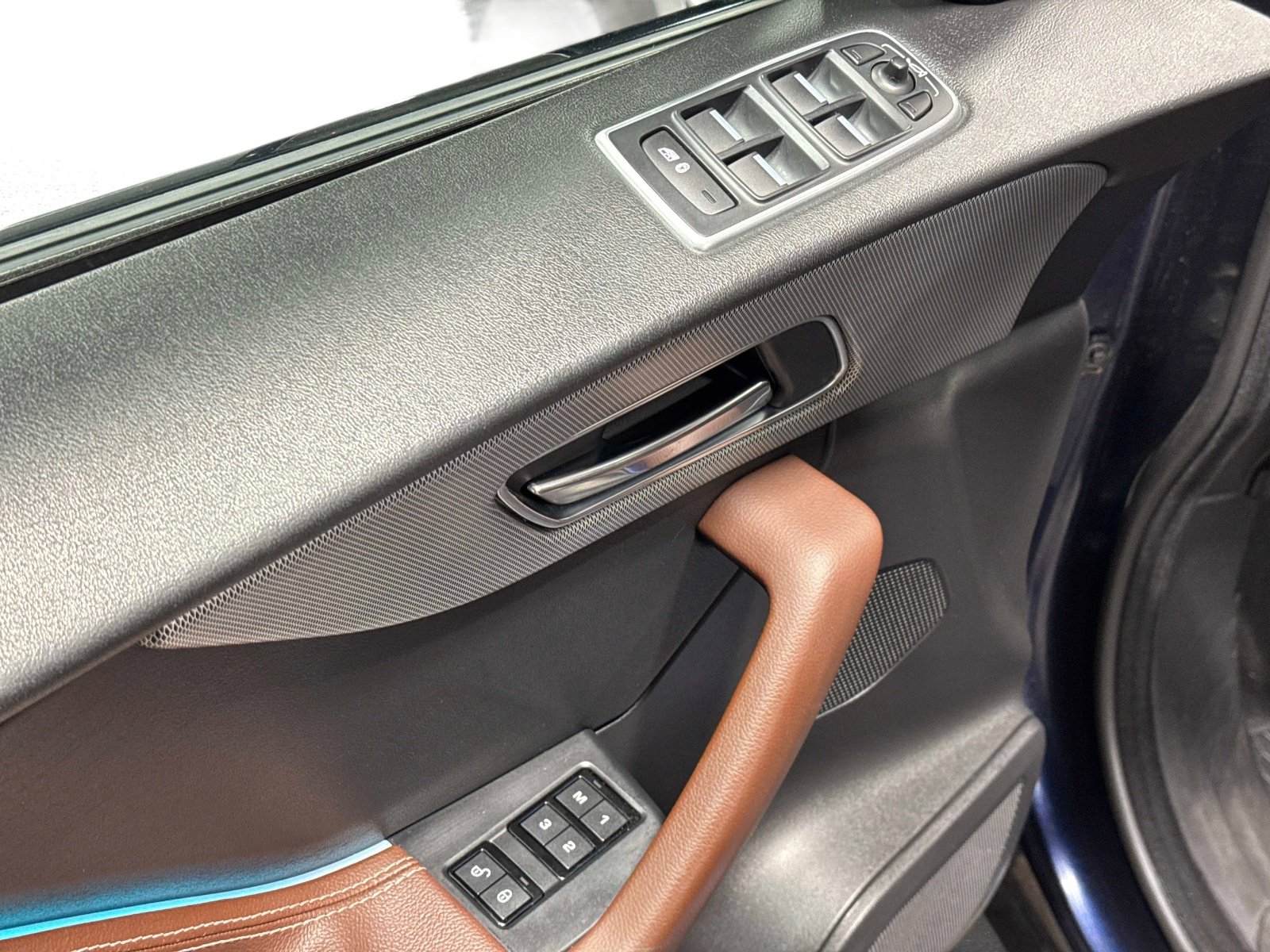 Used 2018 Jaguar F-PACE S image 20