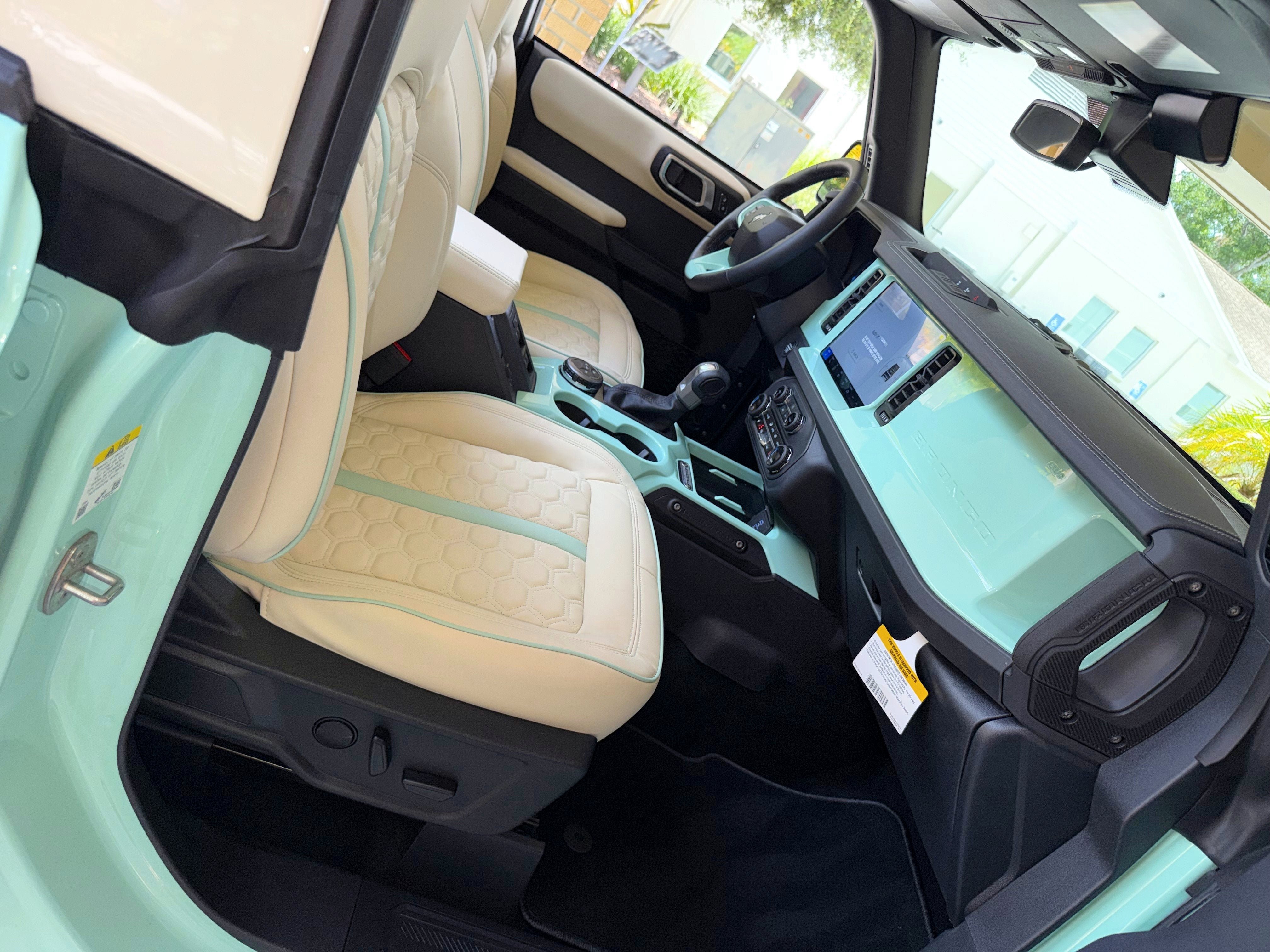 Used 2025 Ford Bronco Outer Banks AWD/4WD image 19