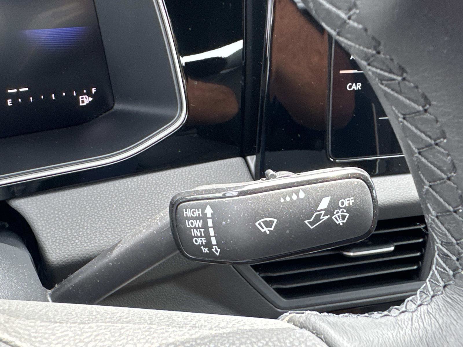 Certified 2025 Volkswagen Jetta Sport image 19