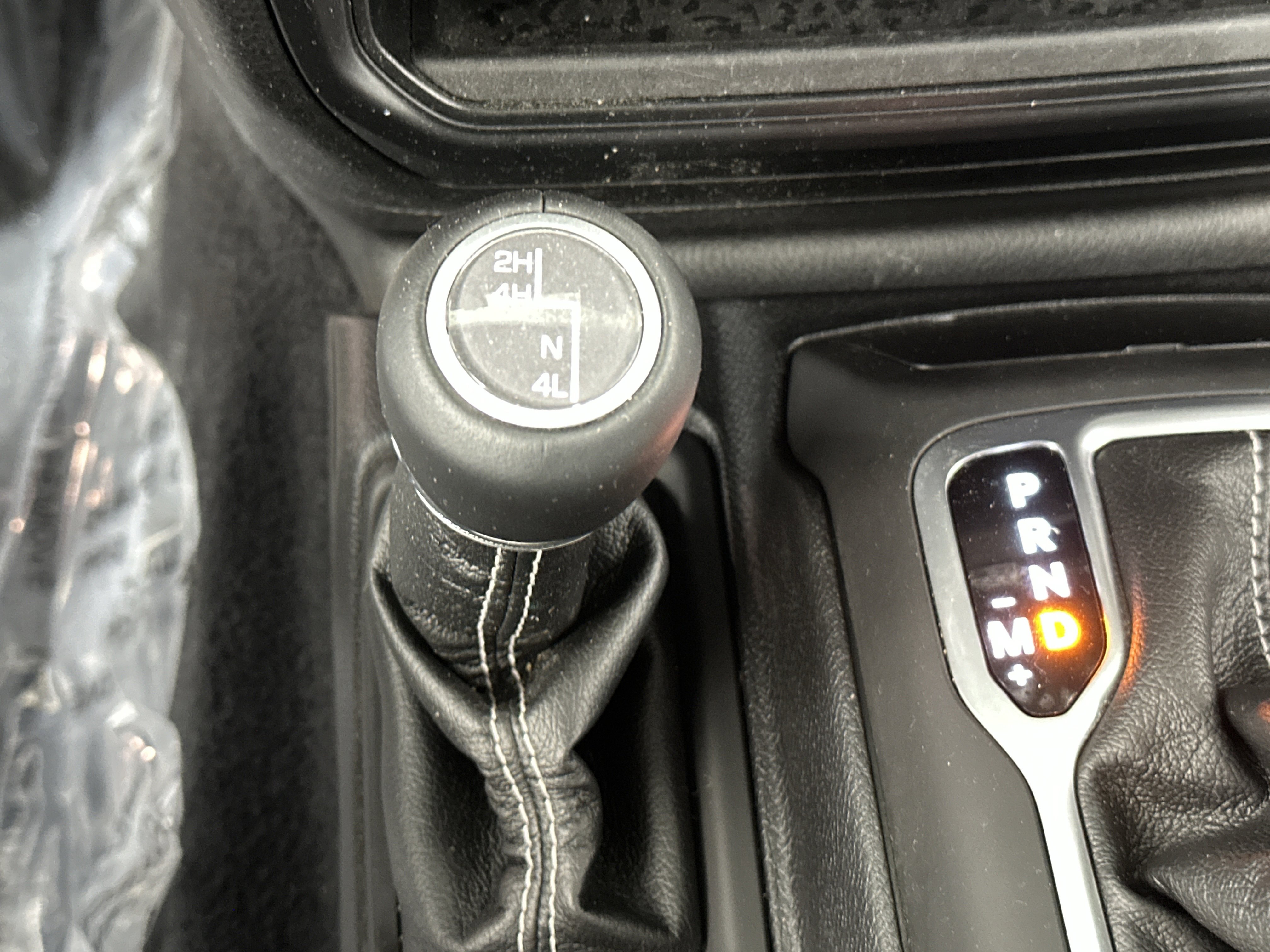 Used 2020 Jeep Wrangler Unlimited Sahara image 24