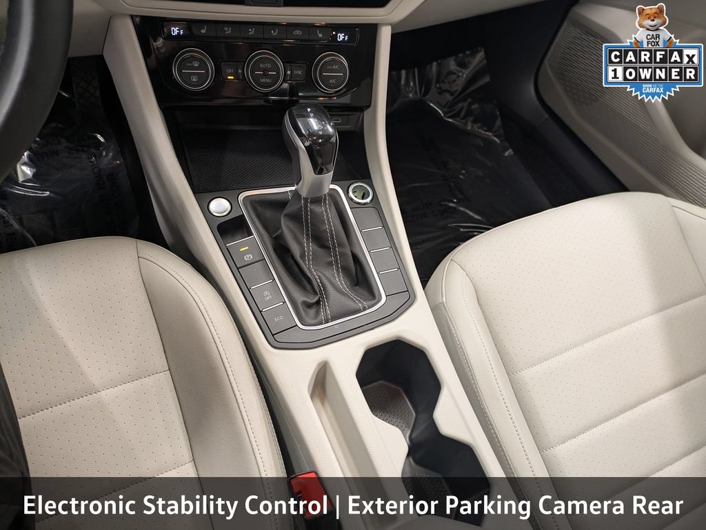 Used 2024 Volkswagen Jetta SE w/ Panoramic Sunroof Package FWD image 19