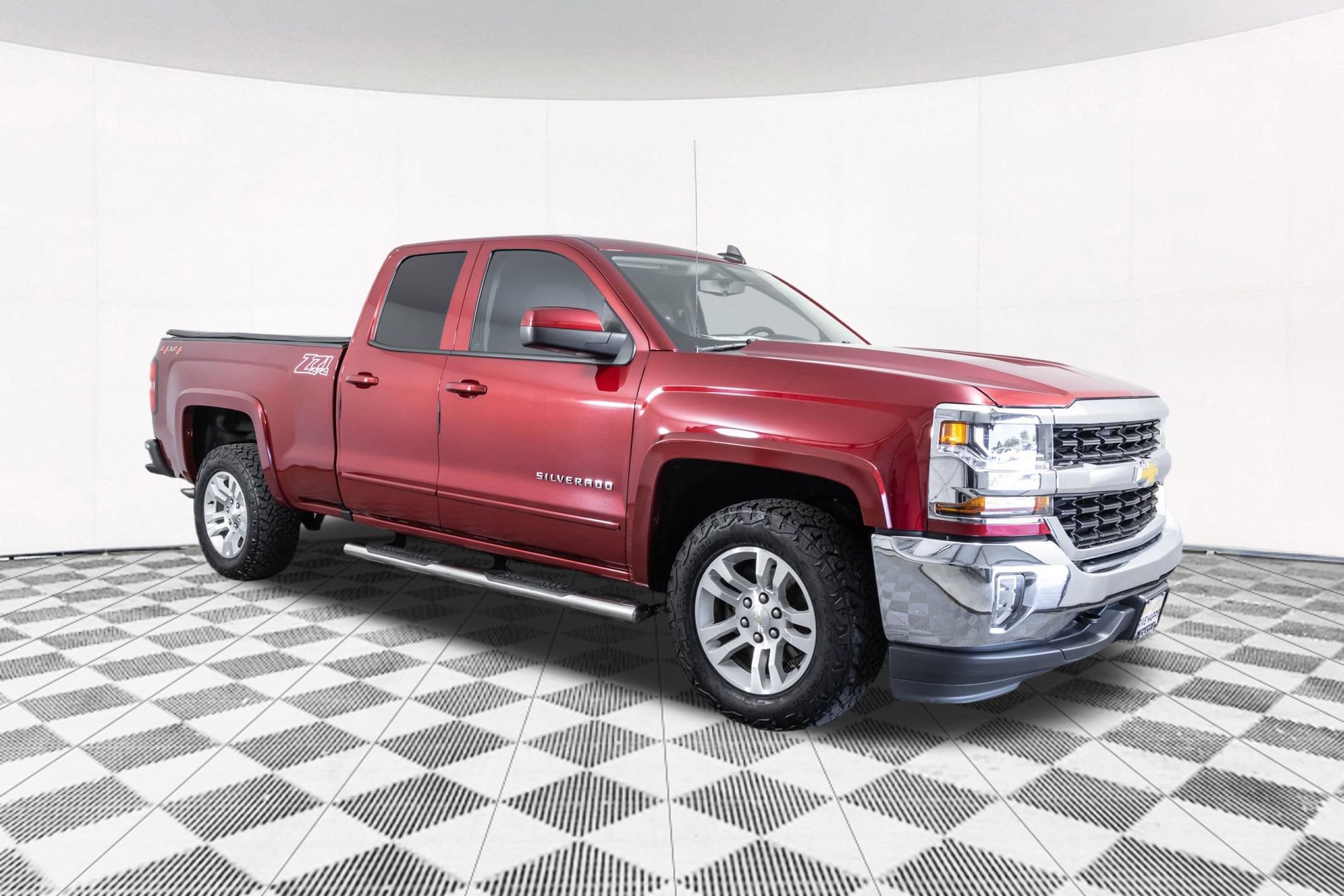 Used 2018 Chevrolet Silverado 1500 LT w/ All Star Edition AWD/4WD image 19