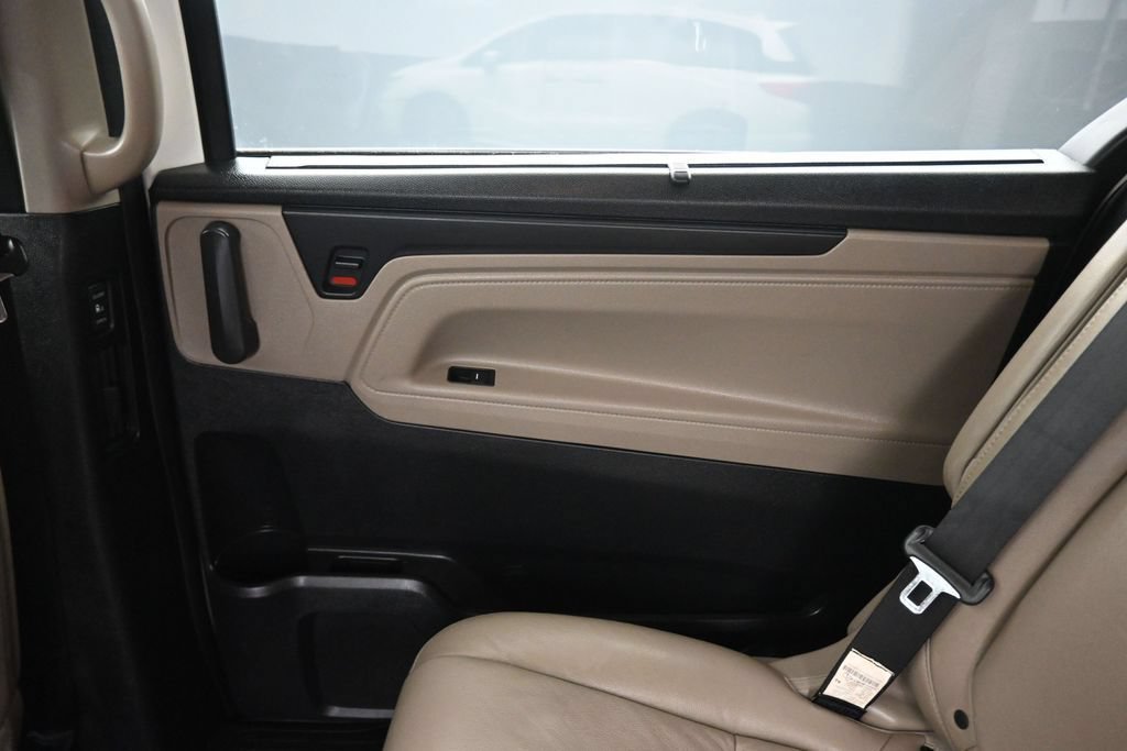 Used 2018 Honda Odyssey Elite image 41
