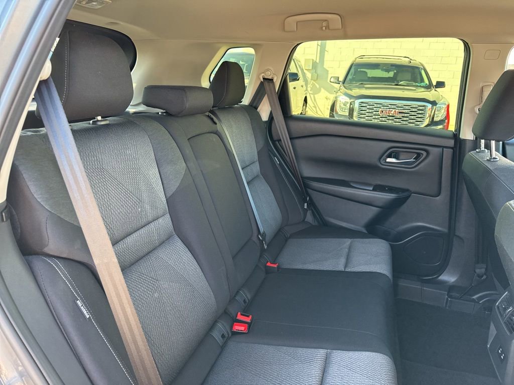 Used 2024 Nissan Rogue SV image 24