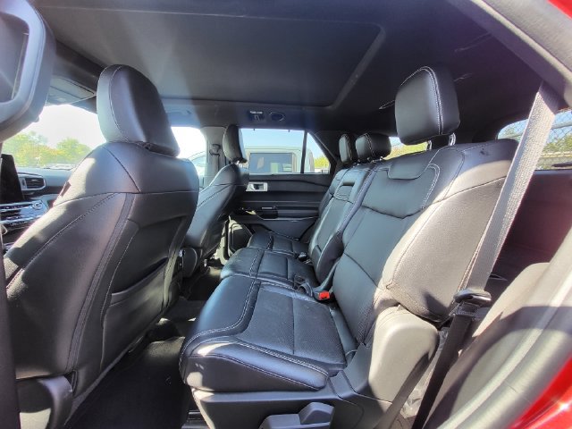 Used 2022 Ford Explorer ST w/ Equipment Group 401A AWD/4WD image 9