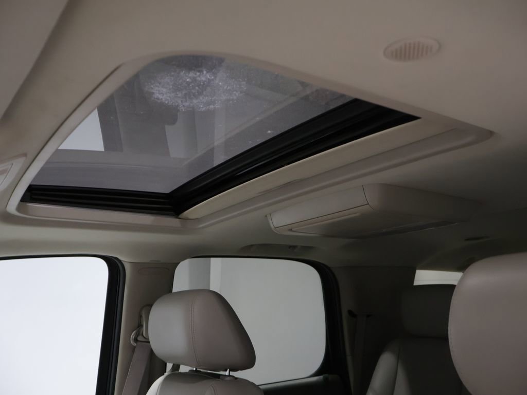 Used 2011 Chevrolet Tahoe LTZ image 10