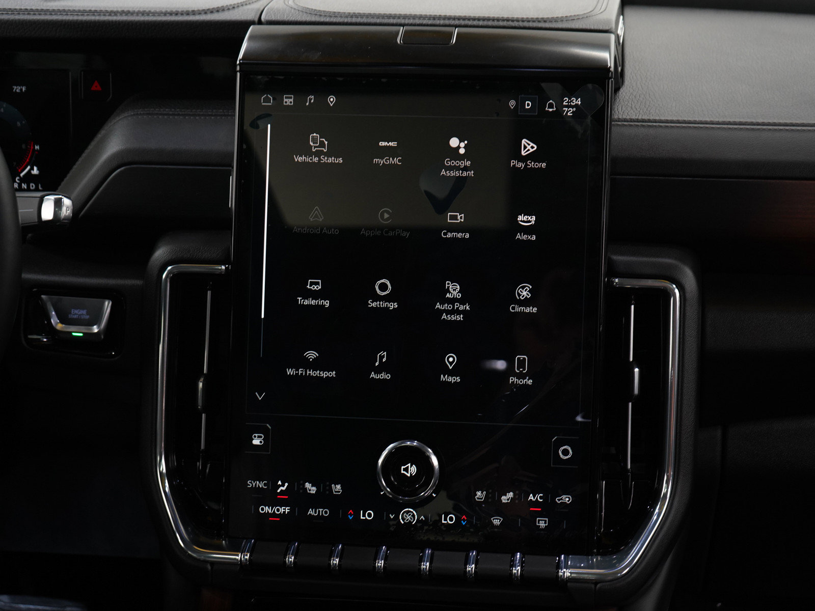 Used 2025 GMC Yukon XL Denali w/ Sun & Power Step Package AWD/4WD image 16
