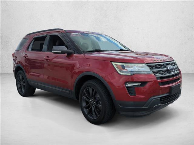 Used 2018 Ford Explorer XLT w/ Equipment Group 202A image 3