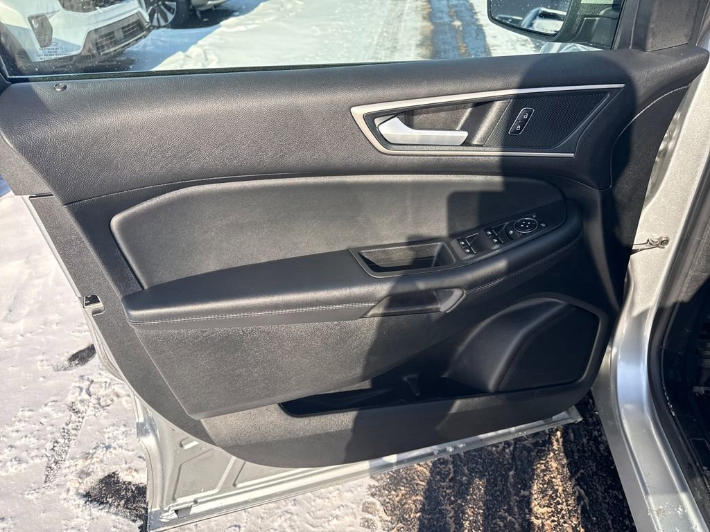 Used 2024 Ford Edge SEL w/ Convenience Package image 27