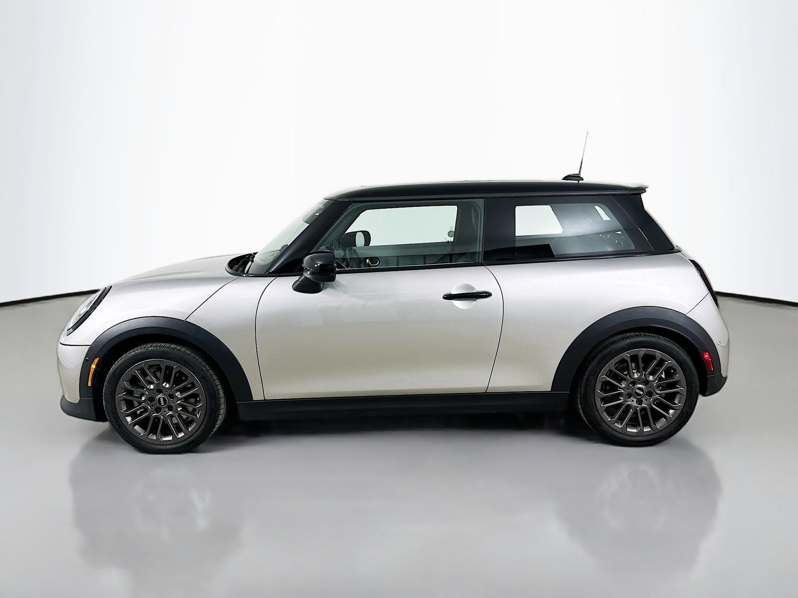 Used 2026 MINI Cooper S FWD image 8