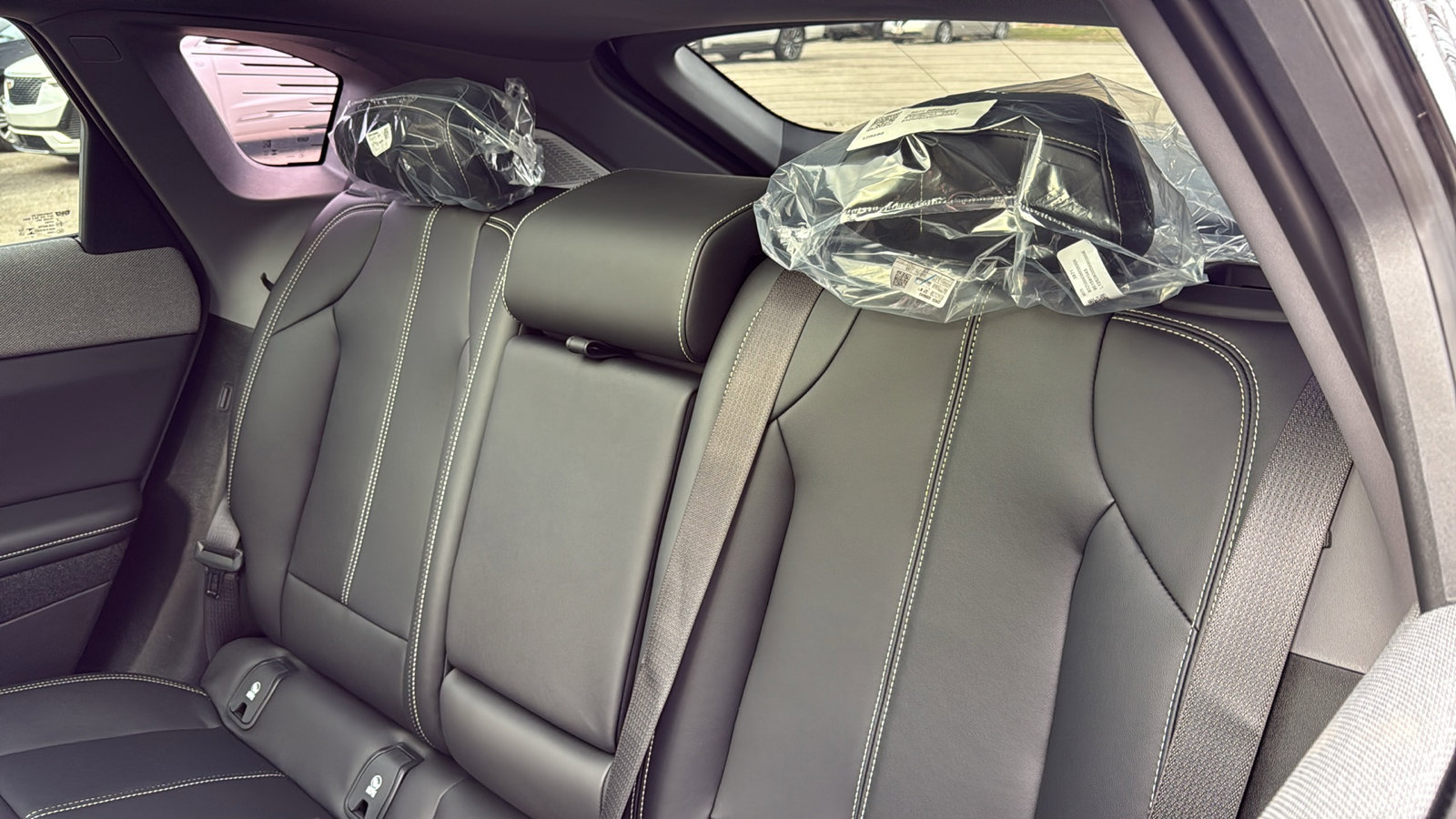 New 2026 Cadillac Optiq Luxury 1 image 28