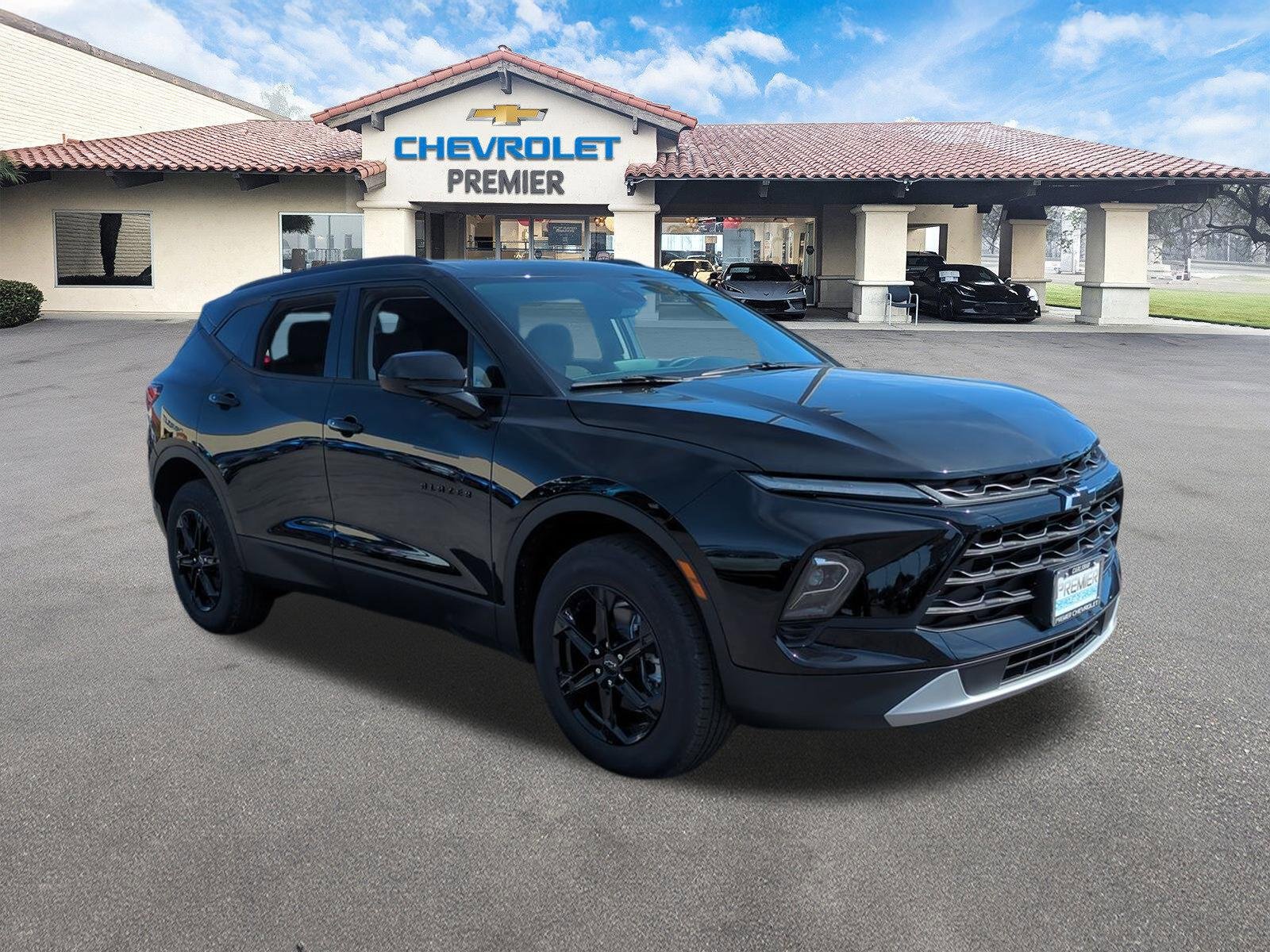 New 2026 Chevrolet Blazer LT w/ Convenience Package FWD image 2