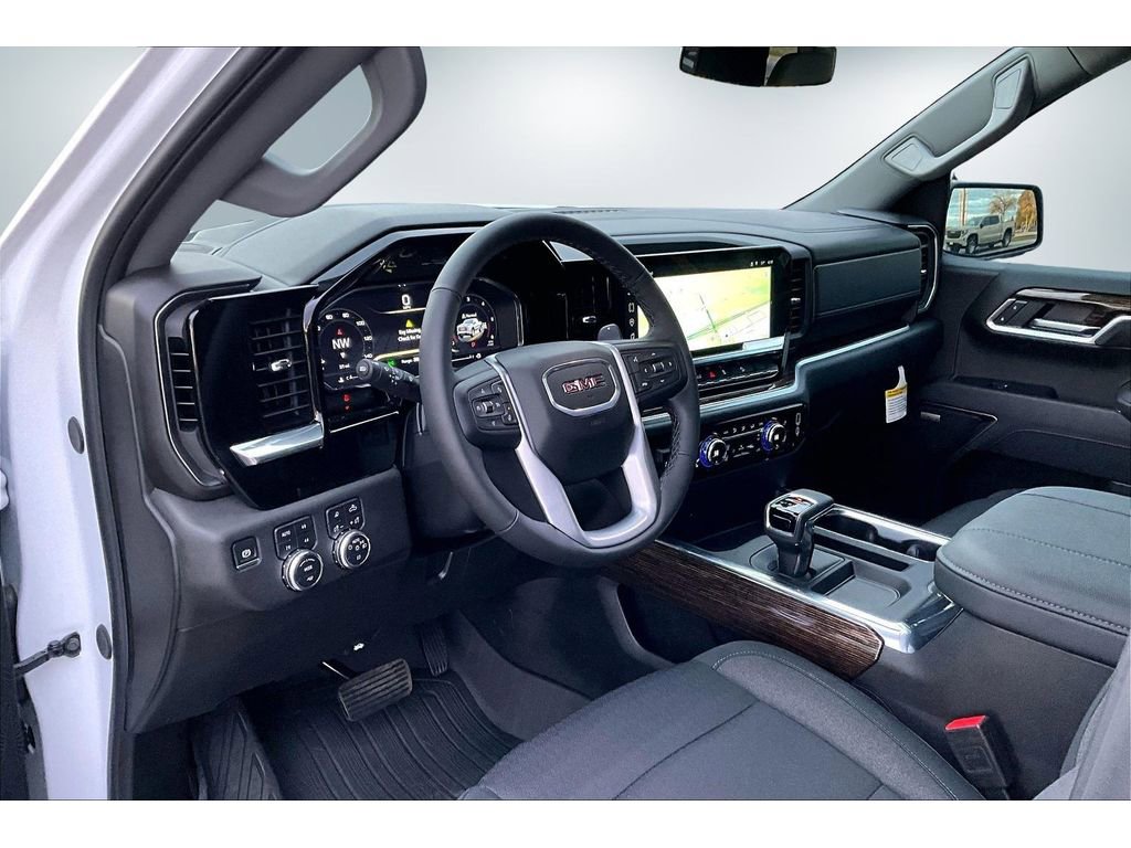 New 2025 GMC Sierra 1500 Elevation image 7