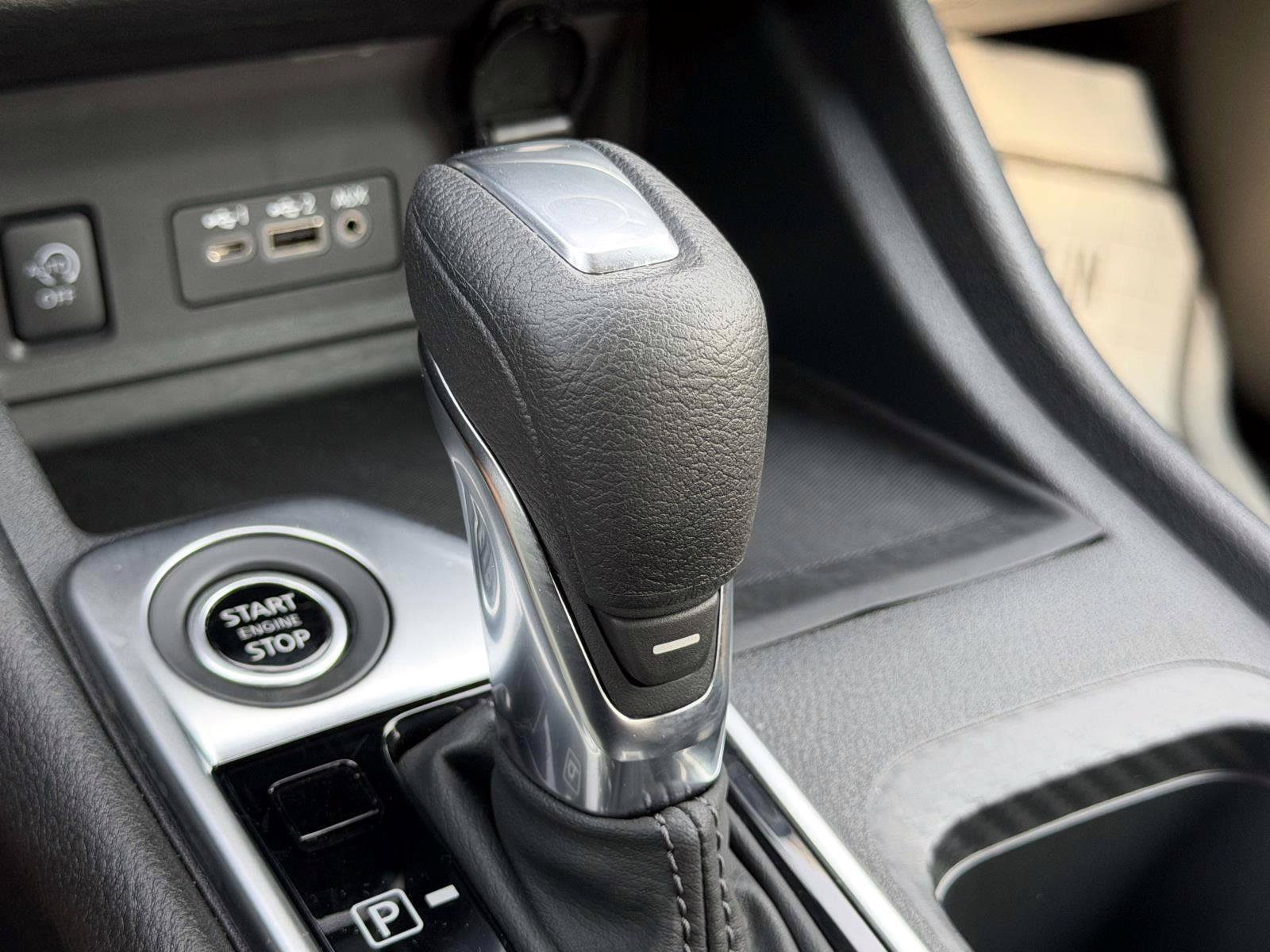 Used 2024 Nissan Sentra SV FWD image 30