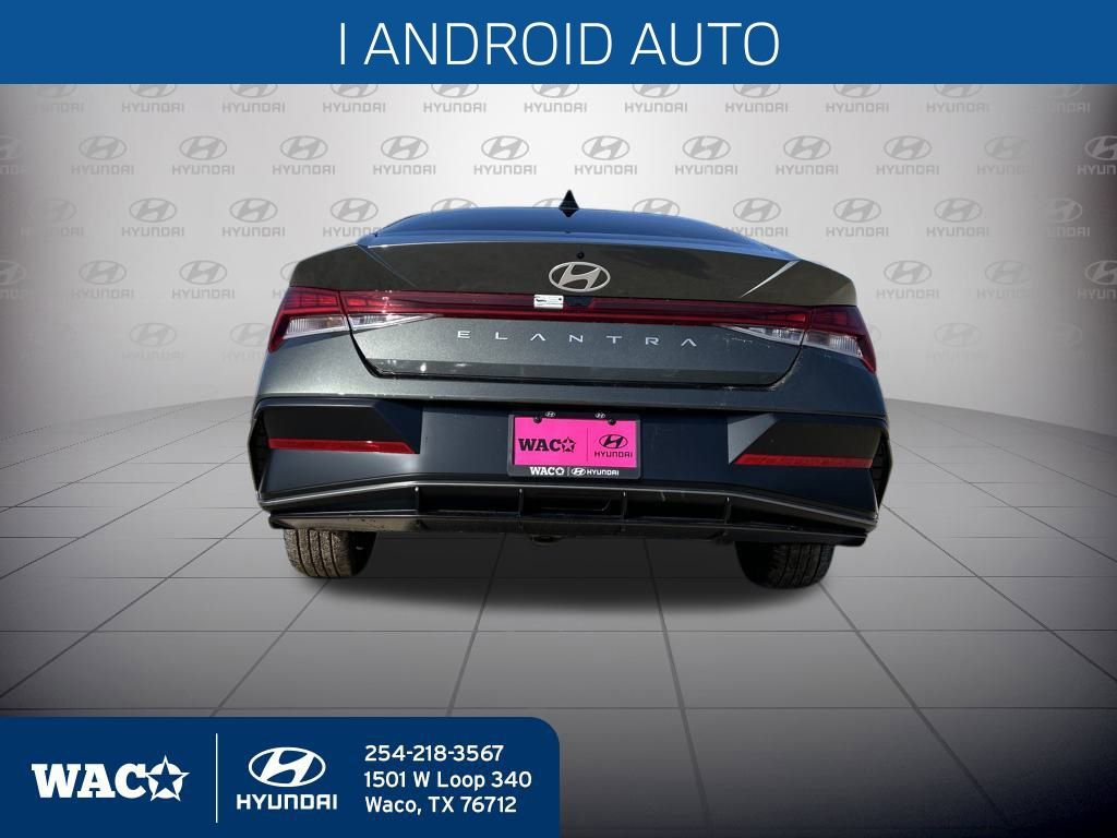 Used 2025 Hyundai Elantra SEL w/ Cargo Package image 6