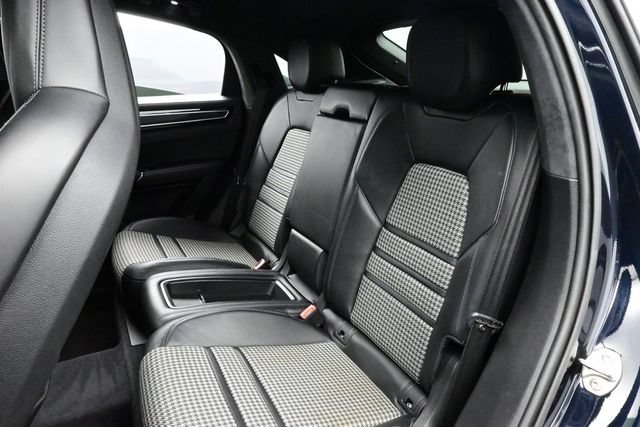 Certified 2023 Porsche Cayenne GTS AWD/4WD image 14