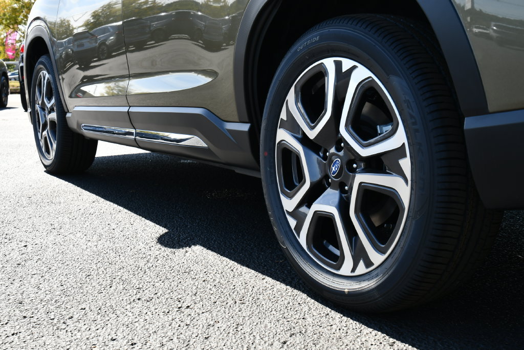New 2027 Subaru Ascent Limited AWD/4WD image 10
