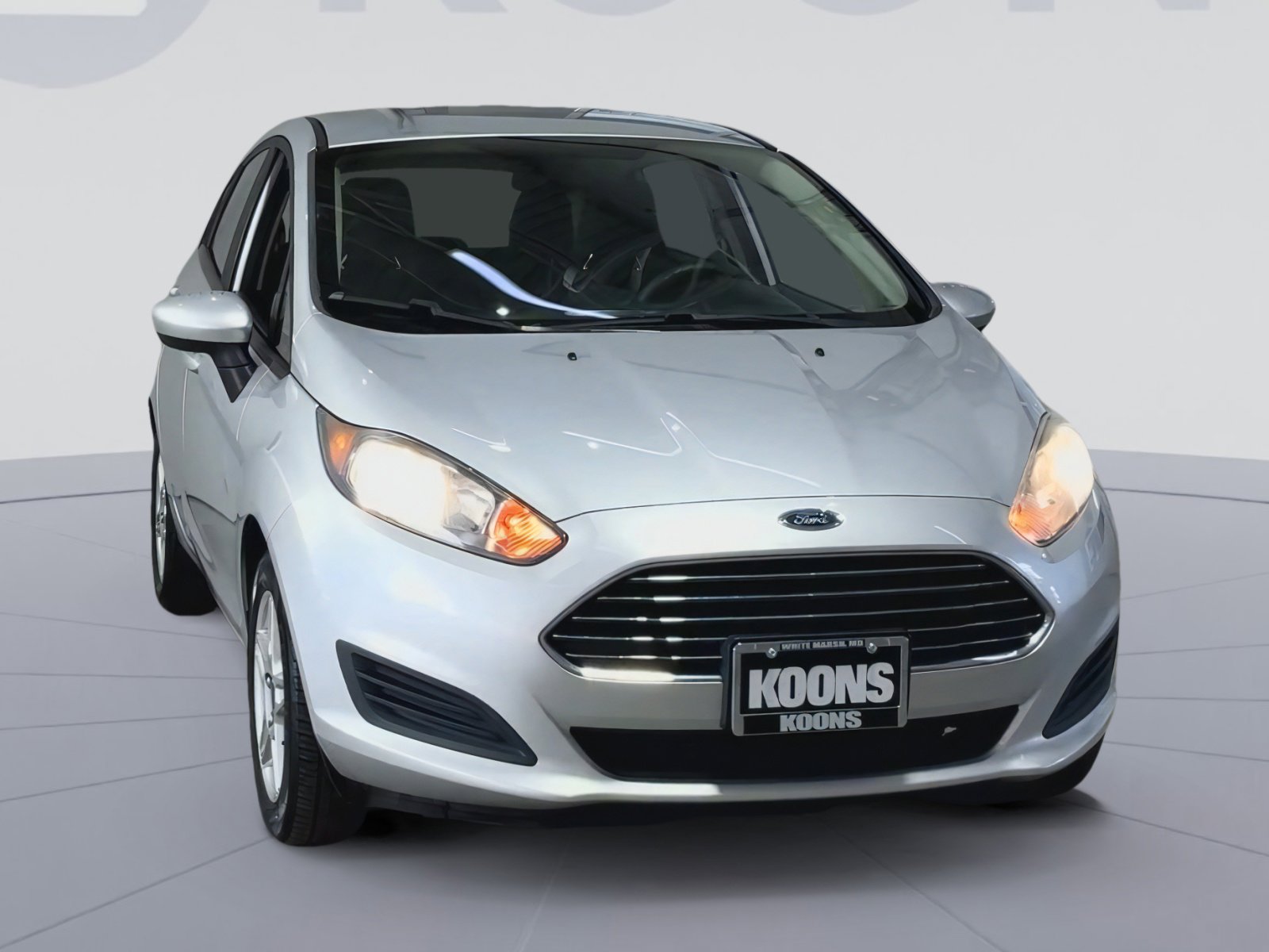 Used 2017 Ford Fiesta SE image 4