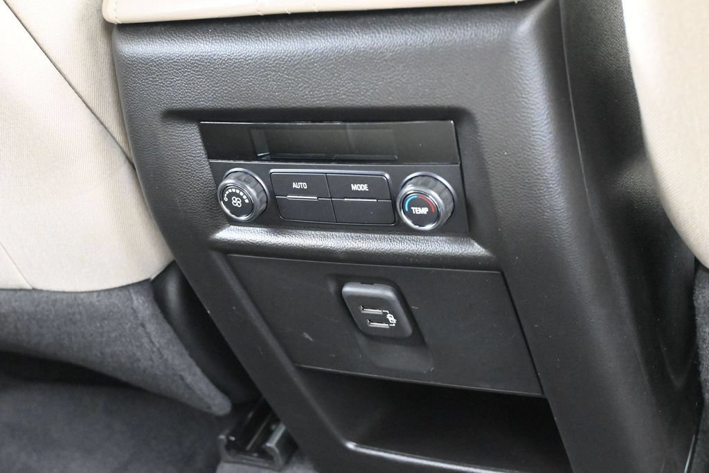 Used 2023 Chevrolet Traverse LS FWD image 37
