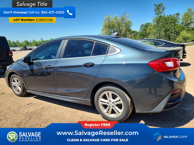 Used 2017 Chevrolet Cruze LT w/ Convenience Package FWD image 3
