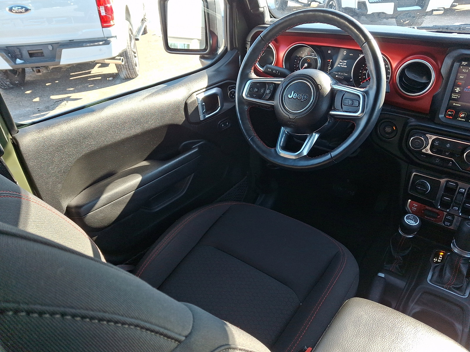 Used 2022 Jeep Wrangler Unlimited Rubicon w/ Steel Bumper Group image 14