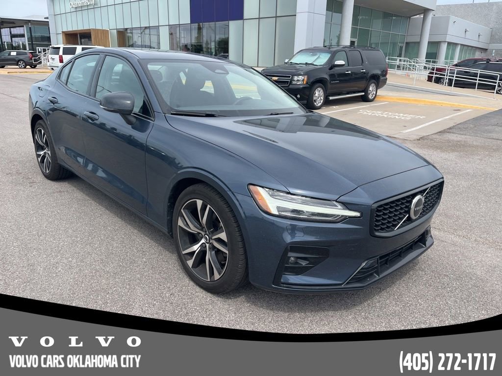 Used 2025 Volvo S60 B5 Core w/ Climate Package FWD image 3