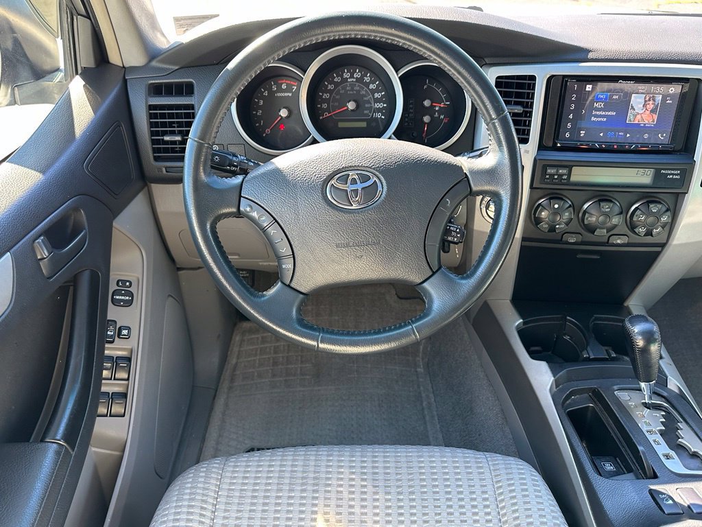 Used 2008 Toyota 4Runner SR5 AWD/4WD image 24