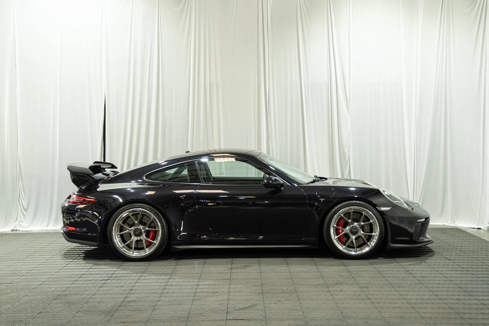 Used 2018 Porsche 911 GT3 RWD image 7