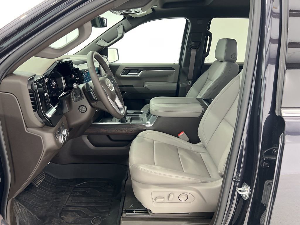 Used 2026 GMC Sierra 1500 SLT w/ SLT Premium Plus Package image 18