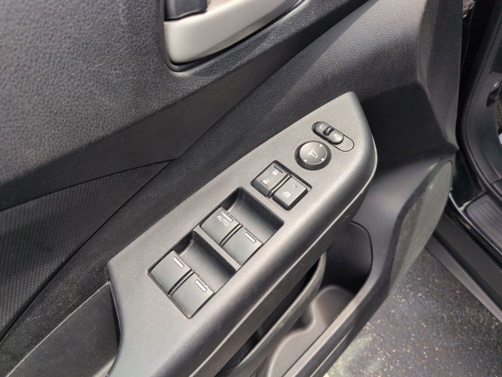 Used 2014 Honda CR-V LX image 11