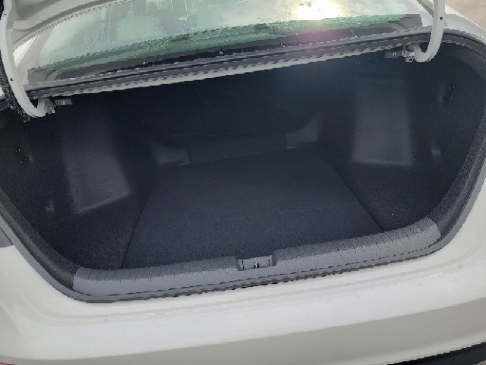 Used 2024 Honda Accord EX image 11