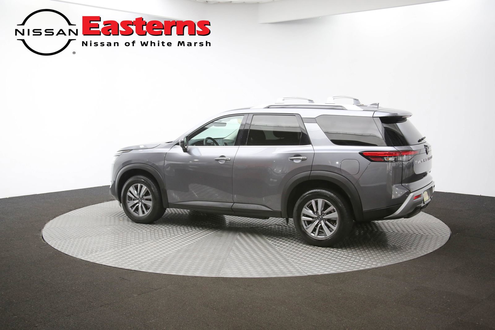 Used 2023 Nissan Pathfinder SL image 61