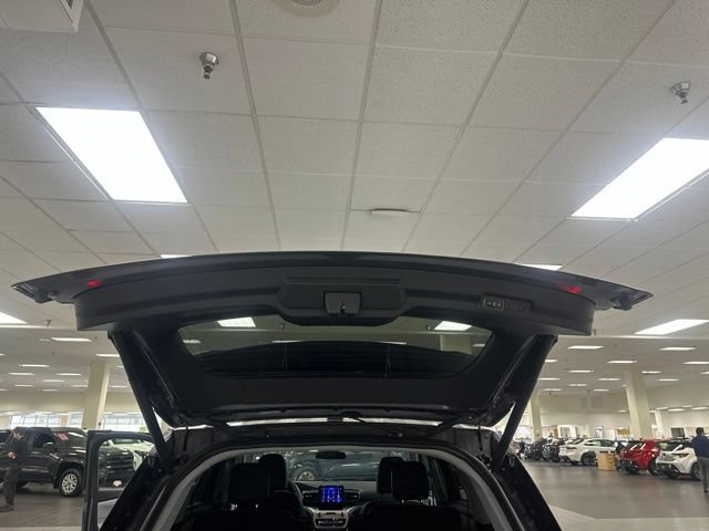 Used 2023 Ford Explorer XLT w/ Equipment Group 202A AWD/4WD image 24