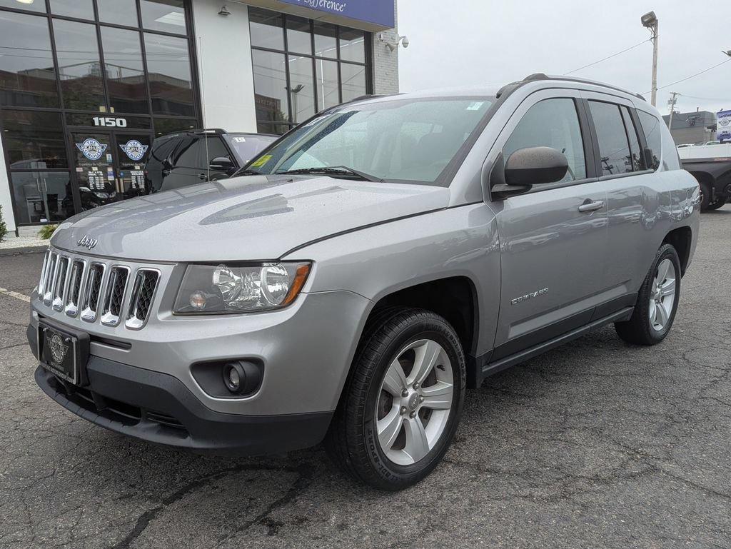 Used 2017 Jeep Compass Sport w/ Power Value Group AWD/4WD image 2