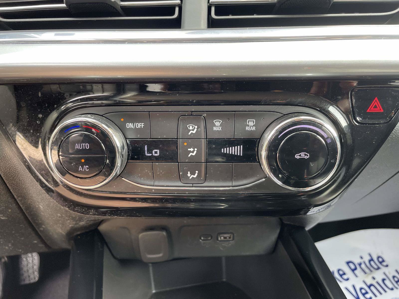Used 2024 Chevrolet Trax LT FWD image 14