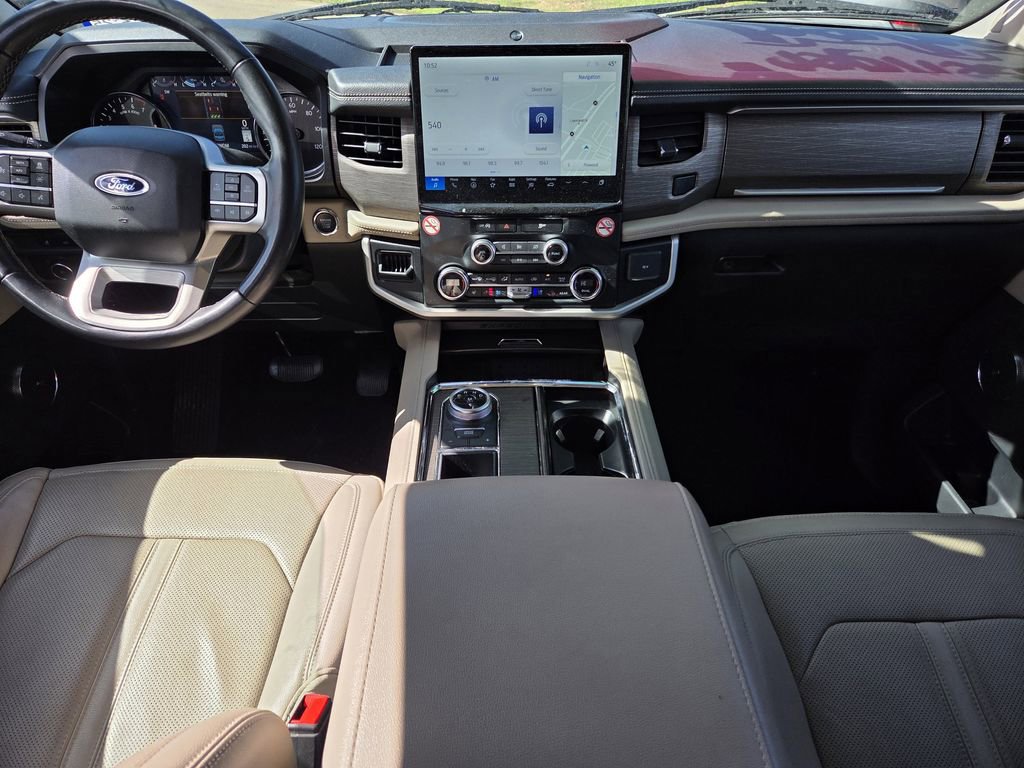 Used 2024 Ford Expedition Limited image 8