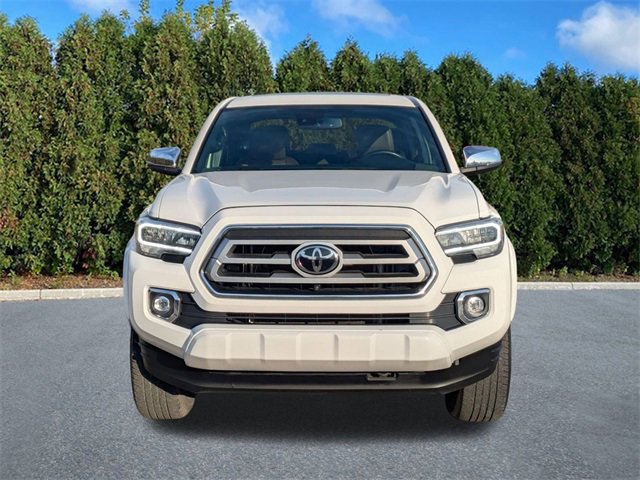 Used 2020 Toyota Tacoma Limited image 2