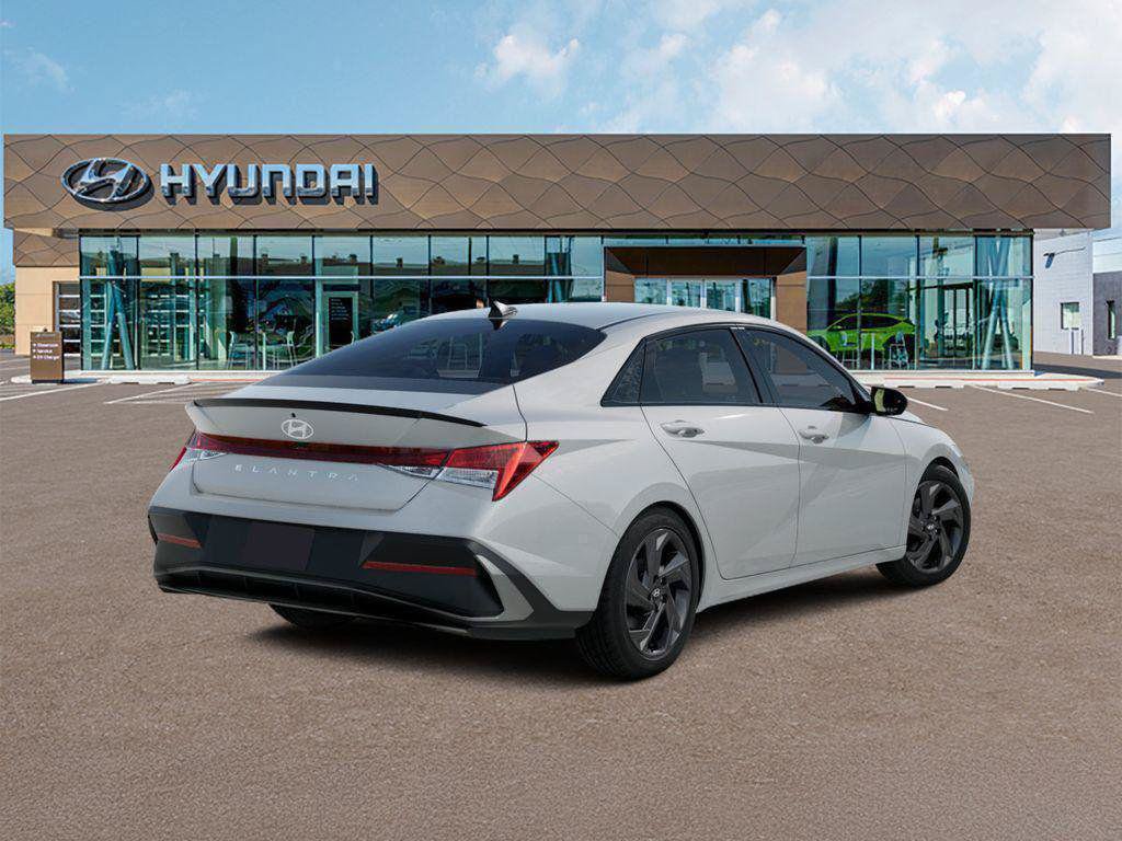 New 2026 Hyundai Elantra SEL Sport FWD image 5