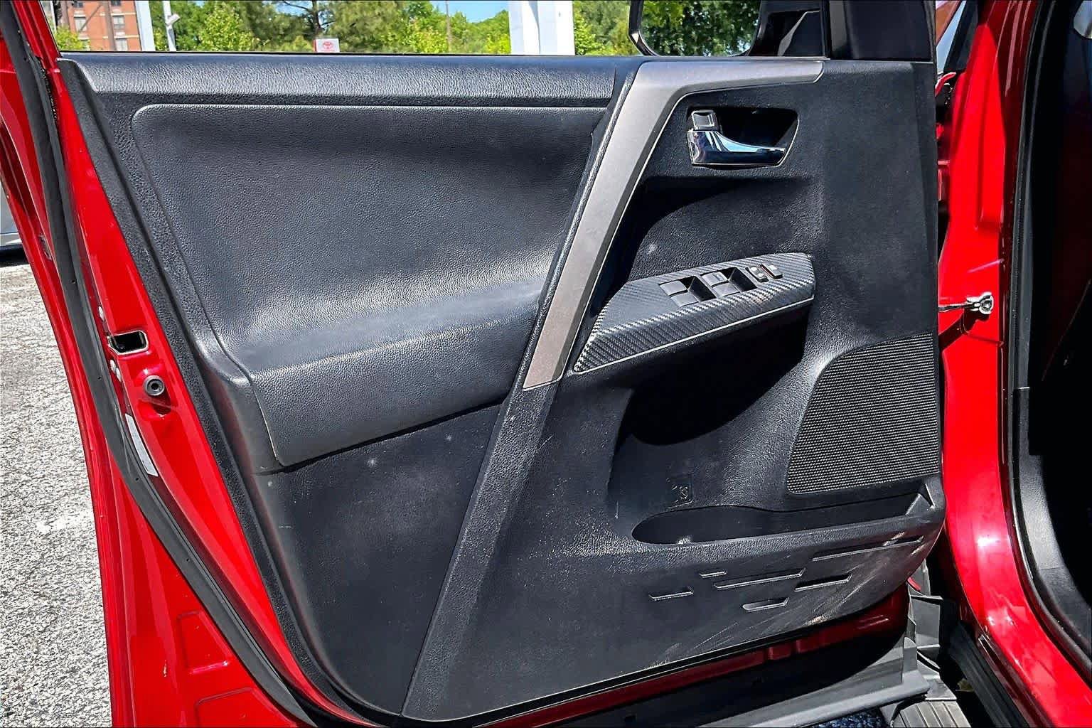 Used 2014 Toyota RAV4 XLE FWD image 22