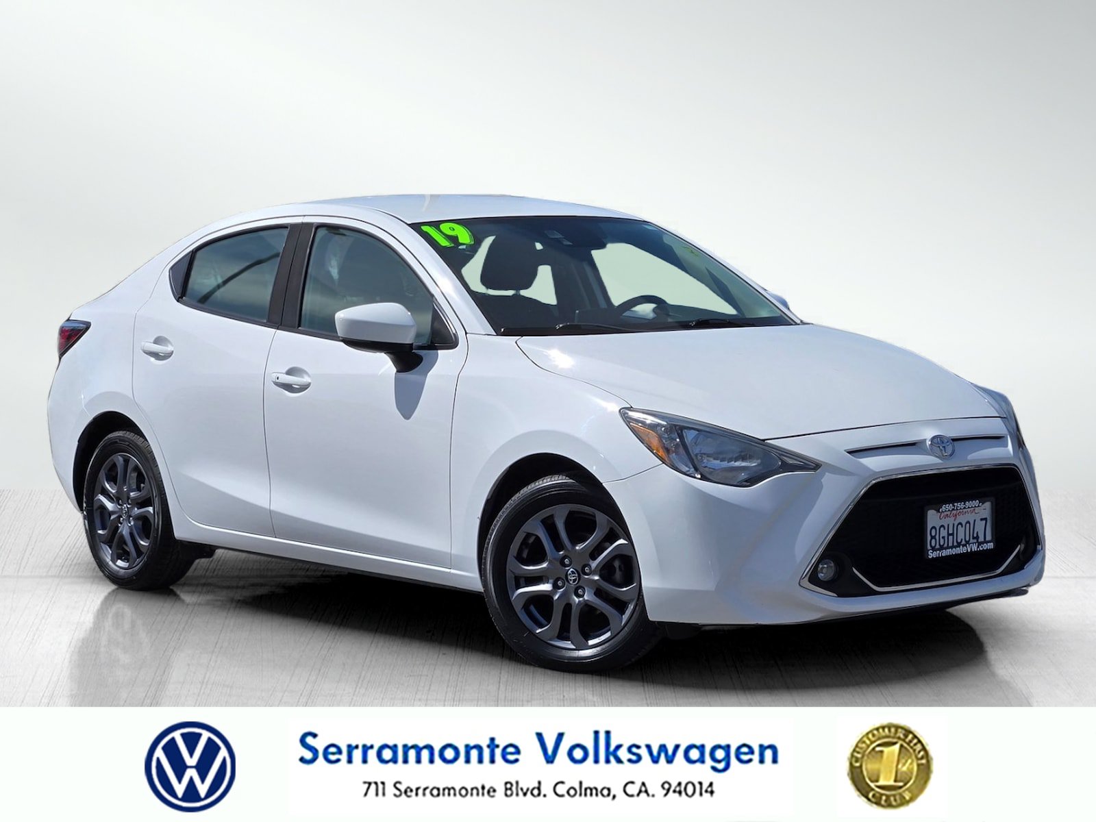 Used 2019 Toyota Yaris LE FWD image 1