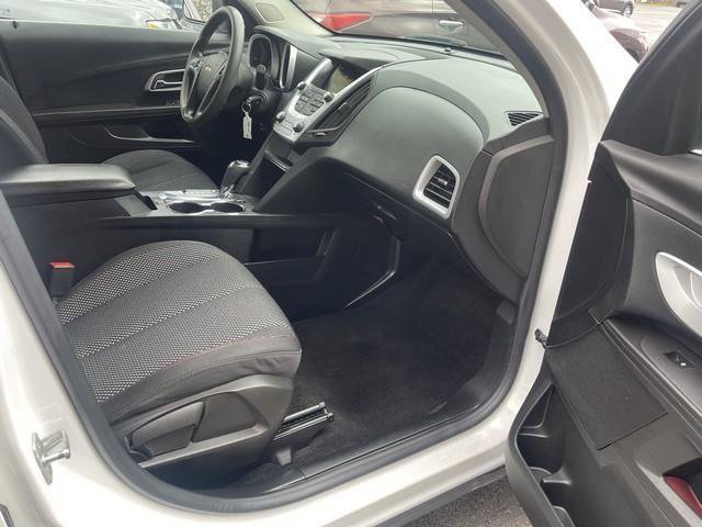Used 2016 Chevrolet Equinox LS FWD image 8