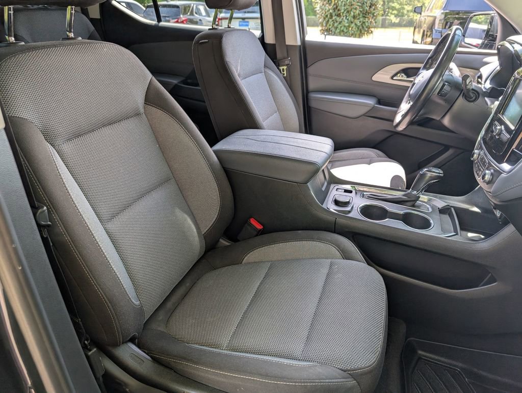 Used 2019 Chevrolet Traverse LT image 28