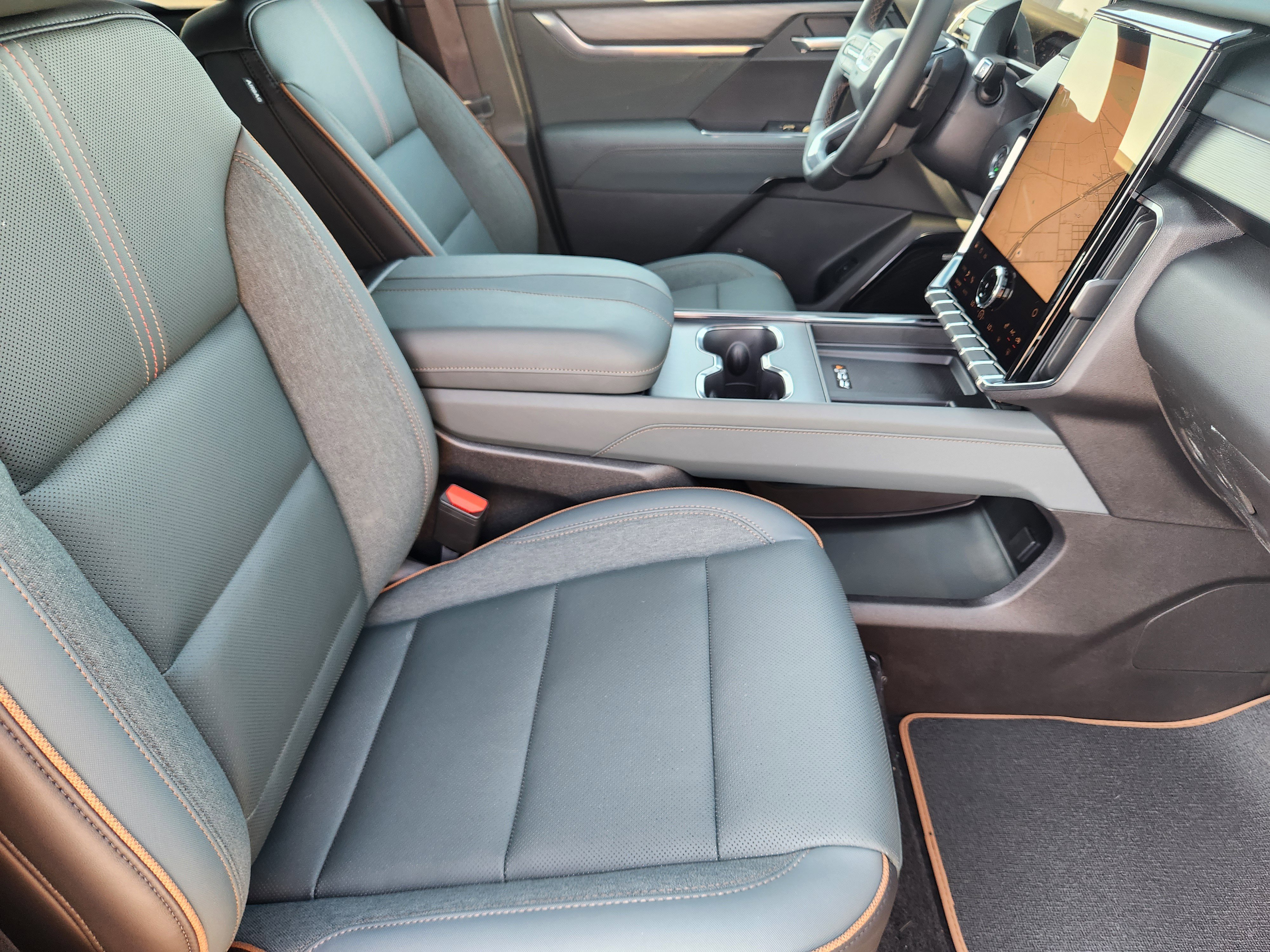 New 2026 GMC Acadia AT4 image 10