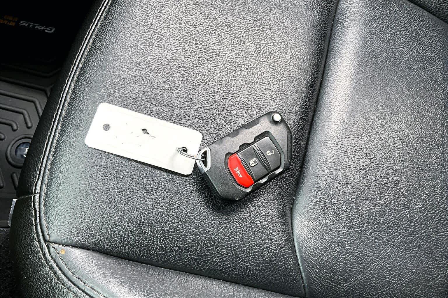 Used 2020 Jeep Wrangler Unlimited Sahara AWD/4WD image 14