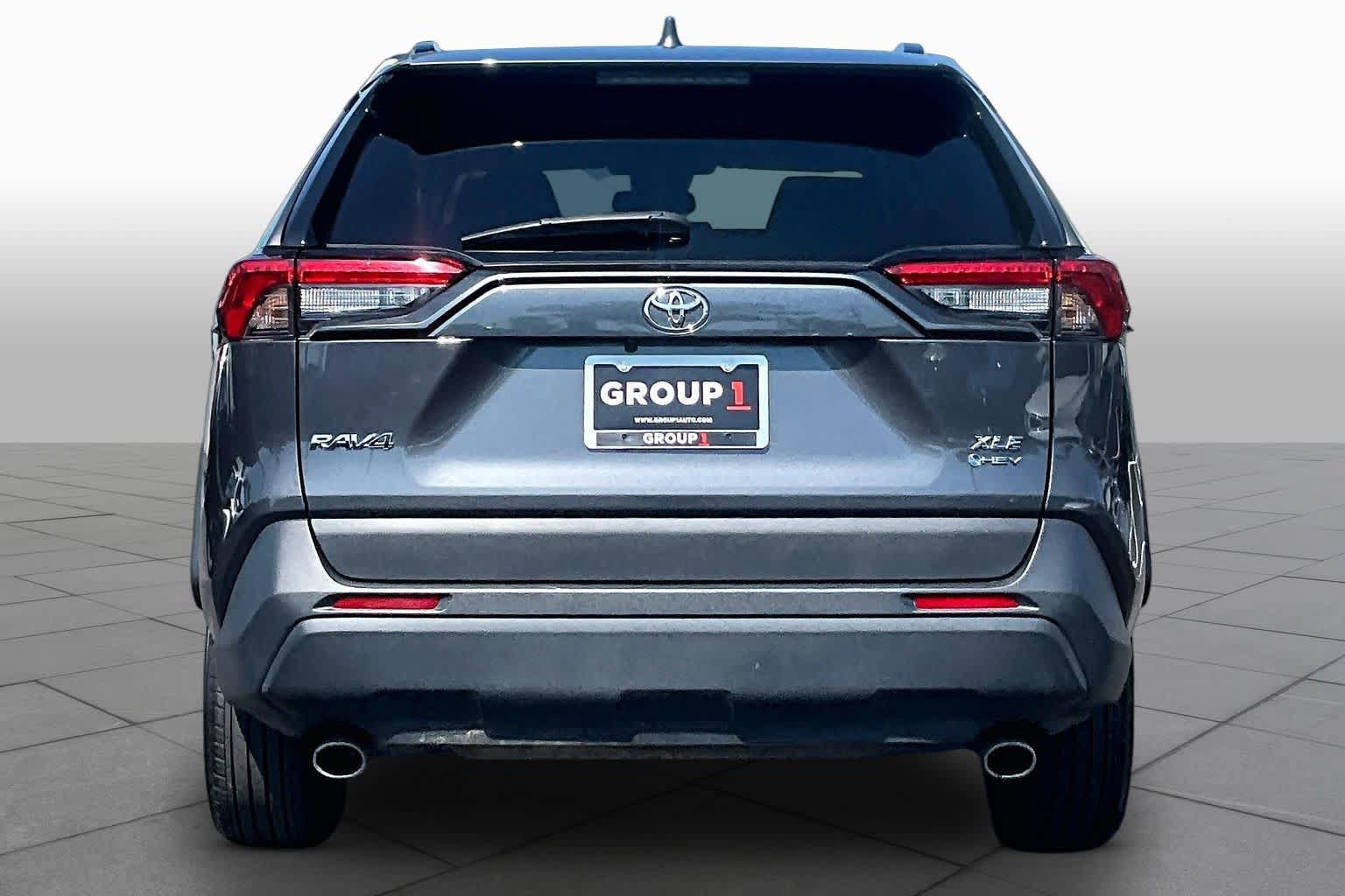 Used 2025 Toyota RAV4 XLE AWD/4WD image 5