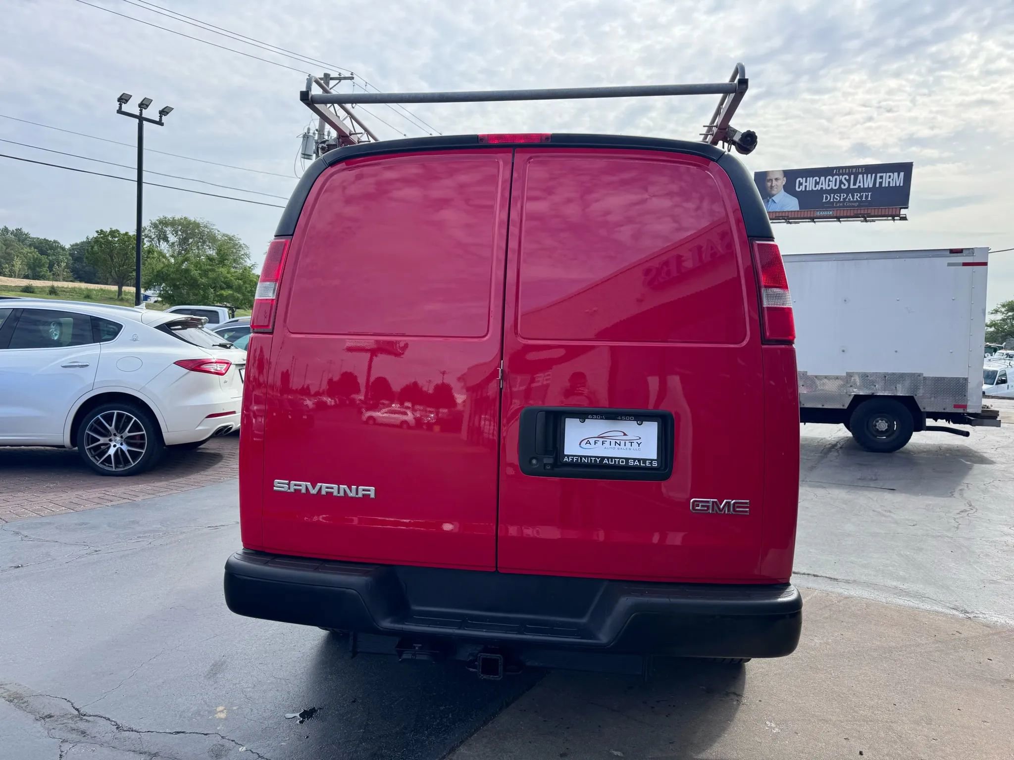 Used 2017 GMC Savana 3500 Regular Van 3D image 4