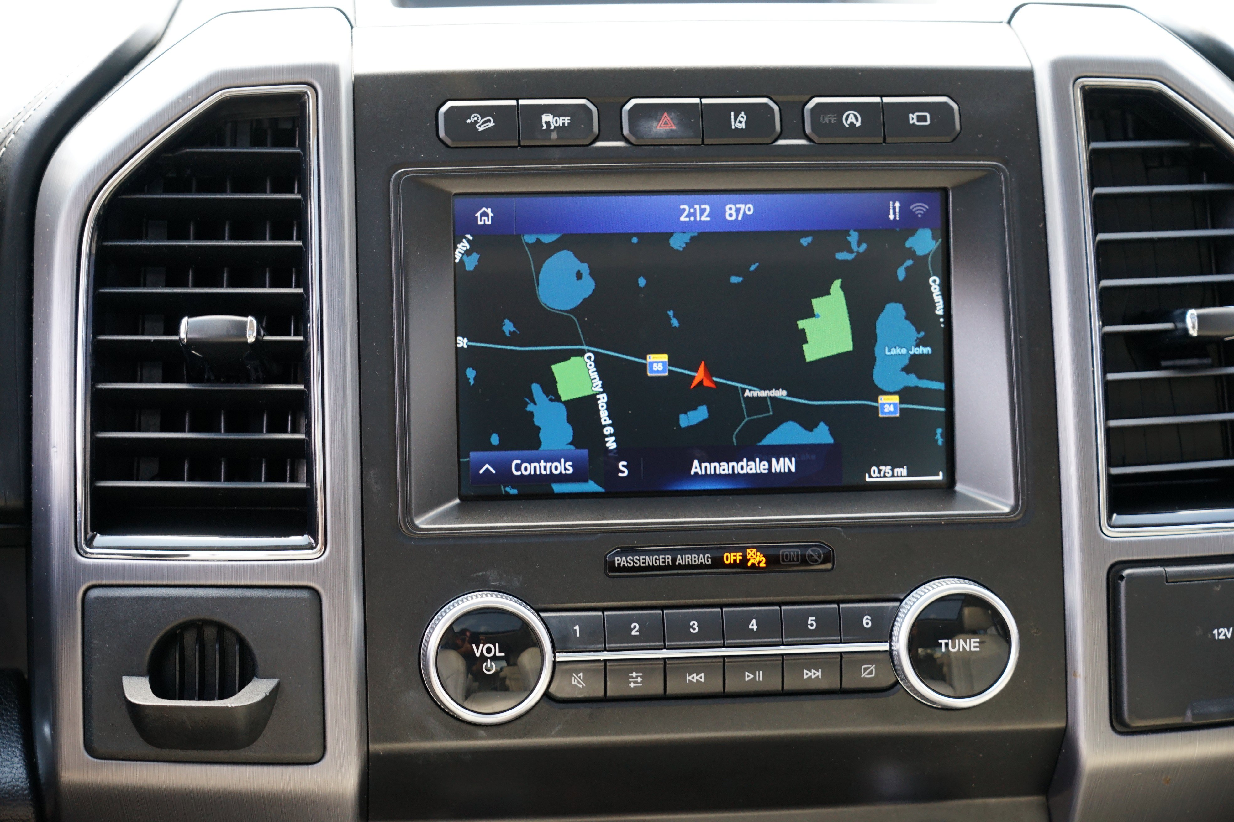 Used 2021 Ford Expedition Platinum image 25