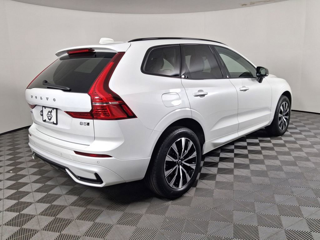 Certified 2024 Volvo XC60 B5 Core w/ Climate Package AWD/4WD image 9